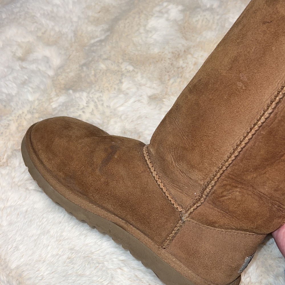 UGG Bailey Button Triple - Picture 3 of 5